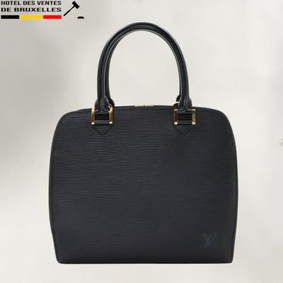 louis vuitton black epi leather handbag with gold hardware