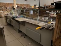 Une vitrine réfrigérée service arrière en inox et verre 4m E… (photo 5)
