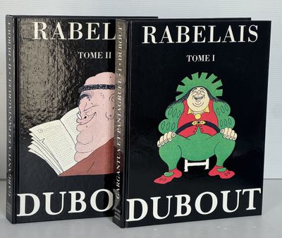 deux livres sont posés sur une table à fond blanc