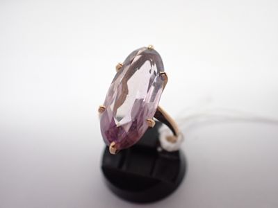Bague en or et améthyste, poids 4,6g, TDD 50,5
