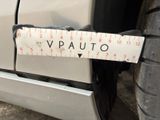 a sticker that says vauto on the side of a car