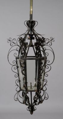 Importante lanterne de vestibule à structure en fer forgé et…