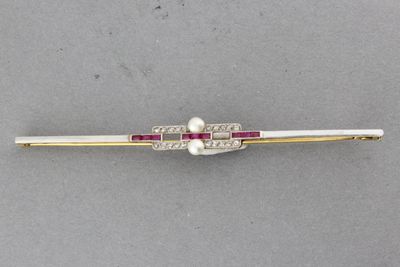 Broche barrette à décor géométrique en or jaune 750‰, platin…