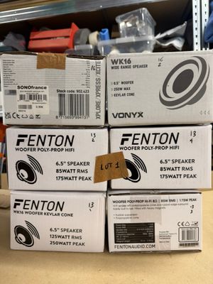 Lot de 6 haut-parleurs neufs comprenant : 2 Vonyx VA16 / 4 F…