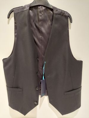 an image of a vest on a mannequin dummy