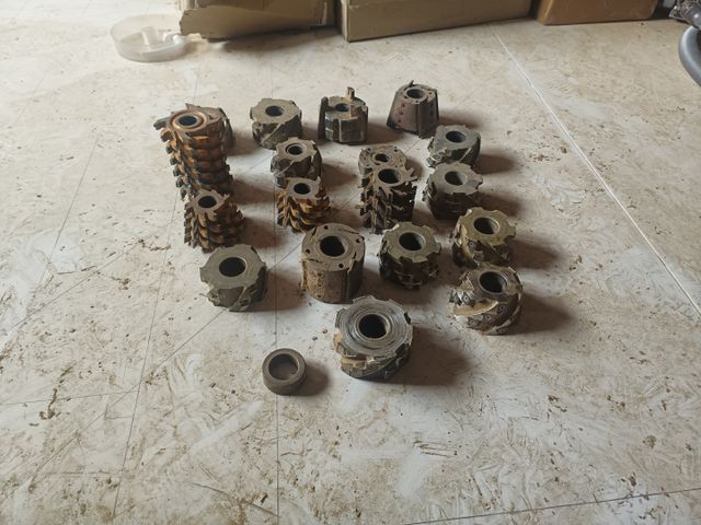 Lot d’outillages de toupie alesage 30. Vente sur désignation Cond...