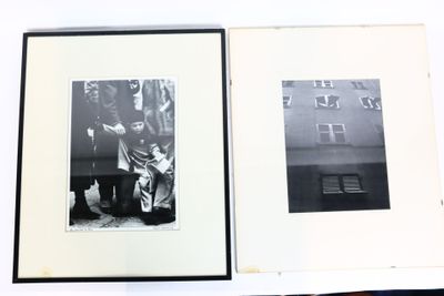 deux photos en noir et blanc représentant un homme et une femme