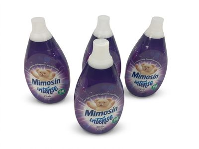 trois flacons de savon pour les mains Mimosh Kids sur fond blanc