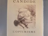 un livre sur lequel figure le dessin du visage d'une femme