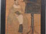 un vieux tableau représentant une femme assise sur une chaise à côté d'une lampe