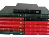 une pile de livres superposés