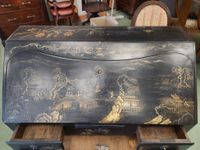 Bureau de pente en bois noirci et verni européen à décor noi… (photo 6)