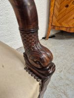 Fauteuil de style Empire à accotoirs sculptés de dauphins et… (photo 4)