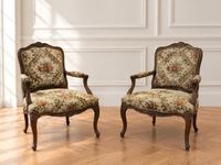 Paire de fauteuils en hêtre, dossiers "à la reine", garnitur…
