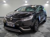 vue de face d'une voiture noire dans un showroom