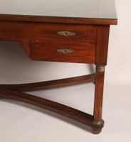 Bureau en acajou et placage d'acajou ouvrant par cinq tiroir… (photo 3)