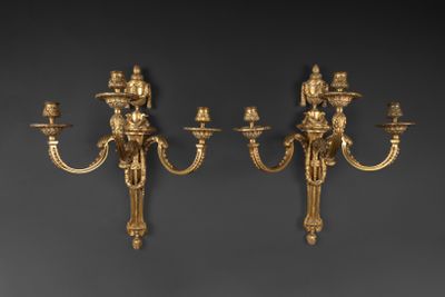 Importante paire d'appliques à trois bras de lumière en bron…