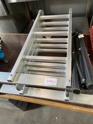 Une échelle alu pliante 5 m / 2.5 m -Un trépied support 105/185cm - Photo 1