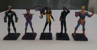 5 figurines Marvel en plomb année 2010