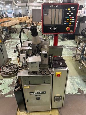 l'image d'une machine installée dans une pièce