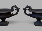 deux vases superposés