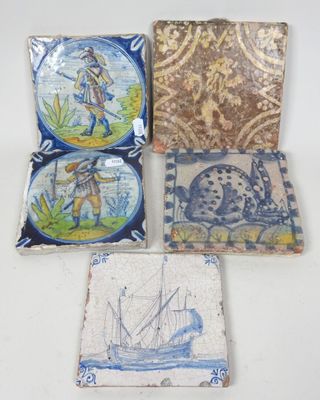 quatre sous-verres en céramique ornés d'une illustration représentant un navire et un bateau