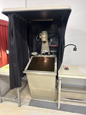 une machine qui se trouve dans une pièce