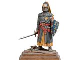 statue d'un chevalier muni d'une épée et d'un bouclier, posée sur un socle en bois