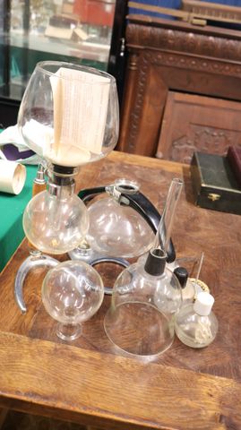 2 cafetières CONA et accessoires