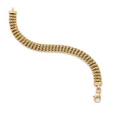 un bracelet en or avec un fermoir sur fond blanc