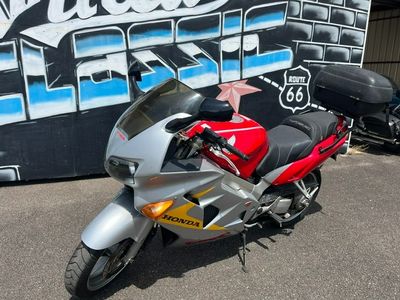 HONDA VFR 800 de 1999, 50eme anniversair…