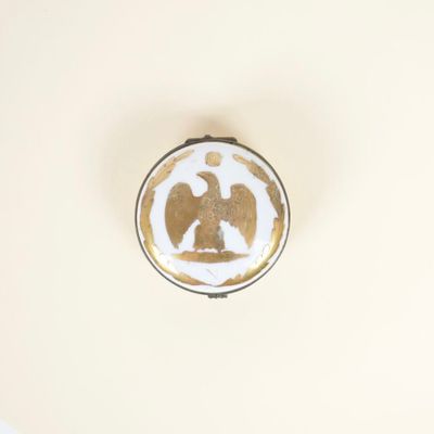 Boîte à pastilles rondes en porcelaine blanche, le couvercle…