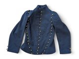 un gros plan sur une veste bleue ornée de boutons dorés