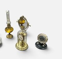 Lot d'objets décoratifs divers comprenant: Un soliflore en v… (photo 2)
