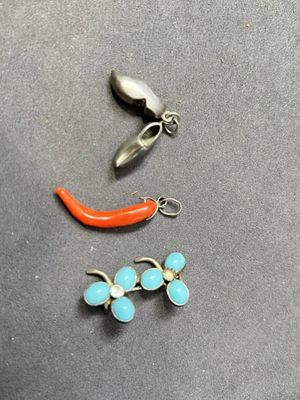 Lot de bijoux en argent comprenant: