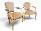paire de fauteuils de style louis xv