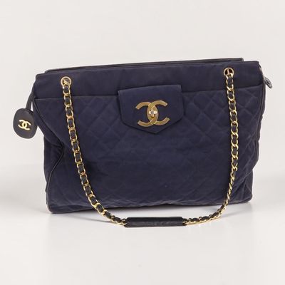 chanel navy blue quilted lambskin tote bag