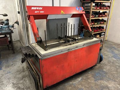 l'image d'une machine dans un garage