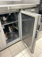 1 tour réfrigéré en inox à 3 portes 199x83 cm (vide) (photo 3)
