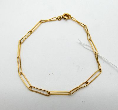a gold plated bracelet with a chain link and a clasp