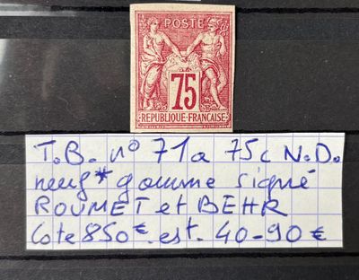 un vieux timbre et un bout de papier sur un bout de papier