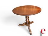 une image représentant une table avec un plateau et un piètement en bois