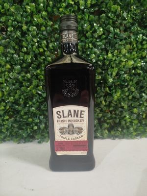 1 bouteille de whisky SLANE Irish - Triple Casked - 40% vol - 70cl - Photo 1