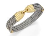 un bracelet en câble gris avec un fermoir doré sur fond blanc