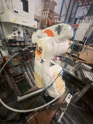robot avec bras articulé KUKA KR5 - Photo 1