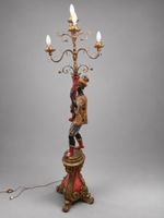 Porte-torchère en bois sculpté, laqué en polychromie et doru… (photo 2)