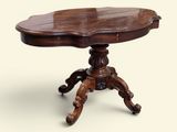 une image d'une petite table avec un plateau en bois