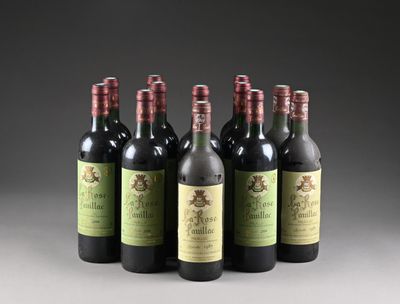 six bouteilles de vin sont alignées dans une rangée