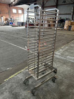 Echelle 20 niv dimensions : L 37,5x51x173 cm, en l'état