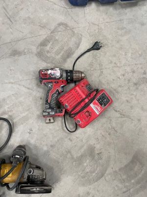 Visseuse sans batterie + chargeur - Photo 1